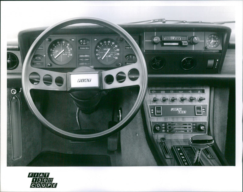 Fiat 130 Coupè, Cockpit - Vintage Photograph