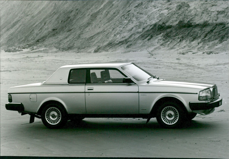 Volvo 265 C Coupe - Vintage Photograph