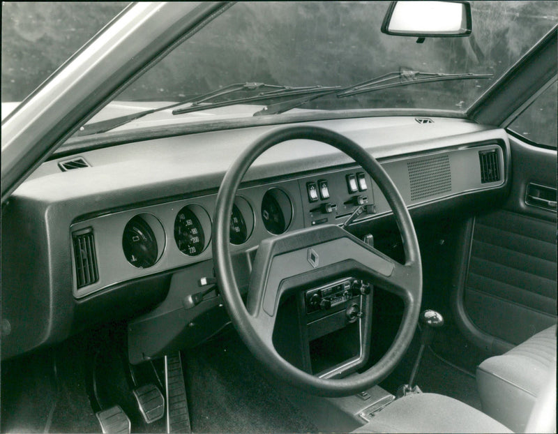 Renault 20, Cockpit - Vintage Photograph