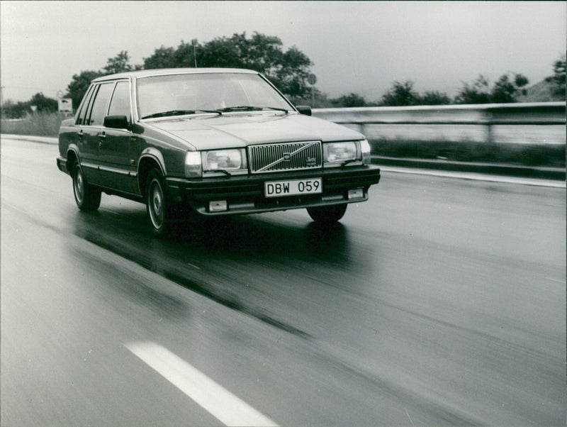 Volvo 760 Turbo, Model 84 - Vintage Photograph