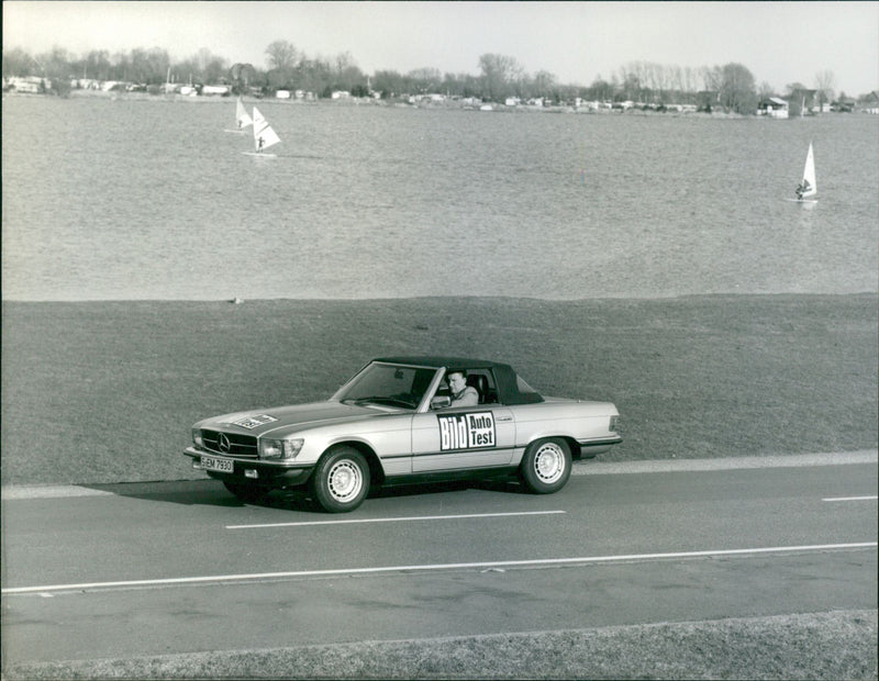 Mercedes-Benz 350SL - Vintage Photograph