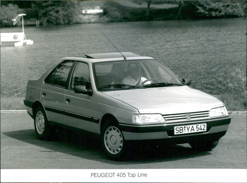 Peugeot 405 Top Line - Vintage Photograph