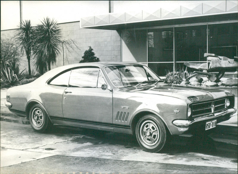 1968 Holden Monaro GTS 327 - Vintage Photograph