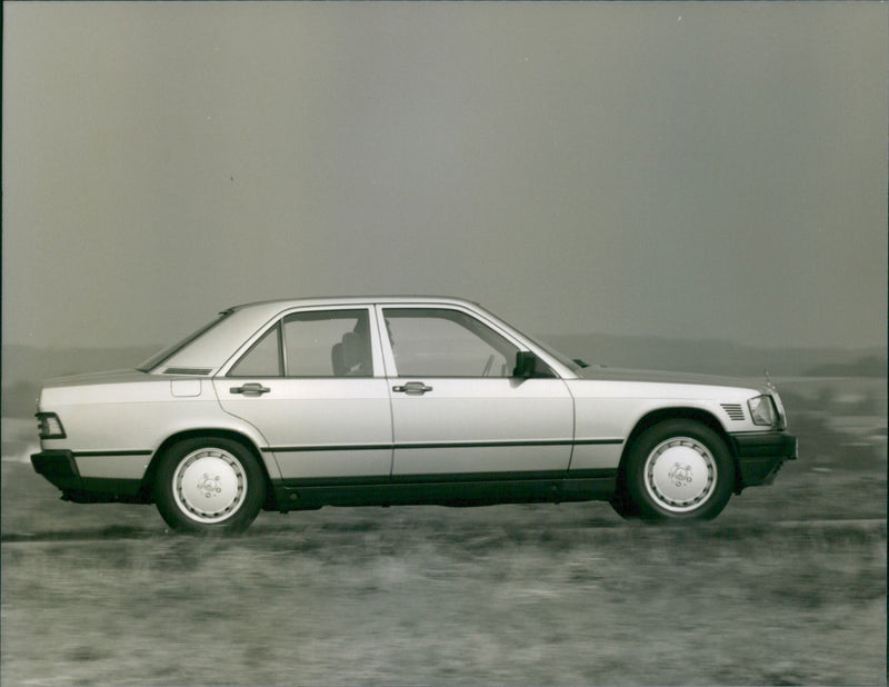 Mercedes-Benz 190 D 2.5 Turbo - Vintage Photograph