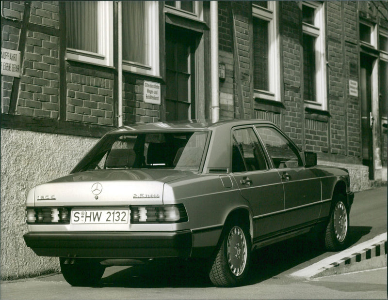 Mercedes-Benz 190 D 2.5 Turbo - Vintage Photograph