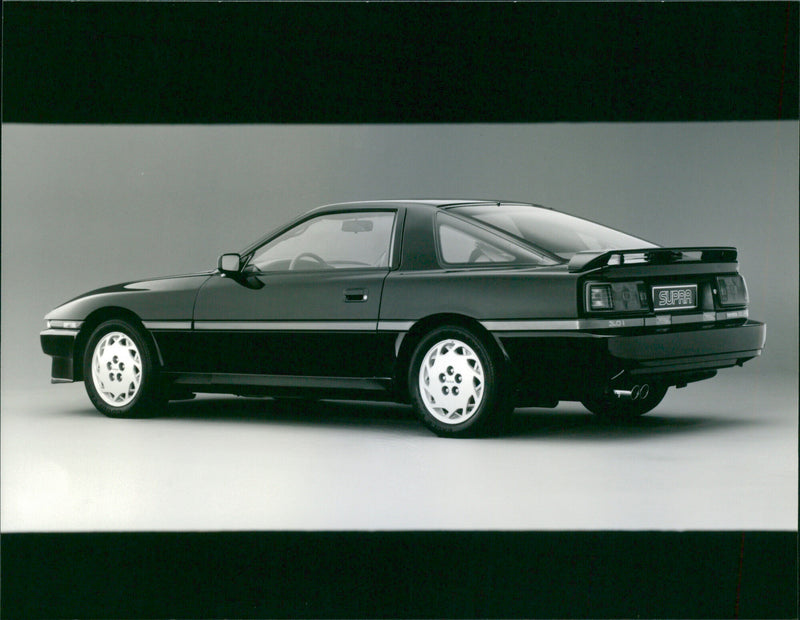 Toyota Supra 3.0 - Vintage Photograph