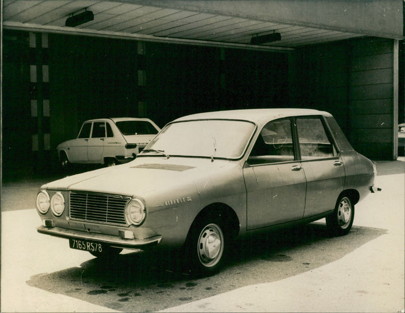 Renault 12 - Vintage Photograph