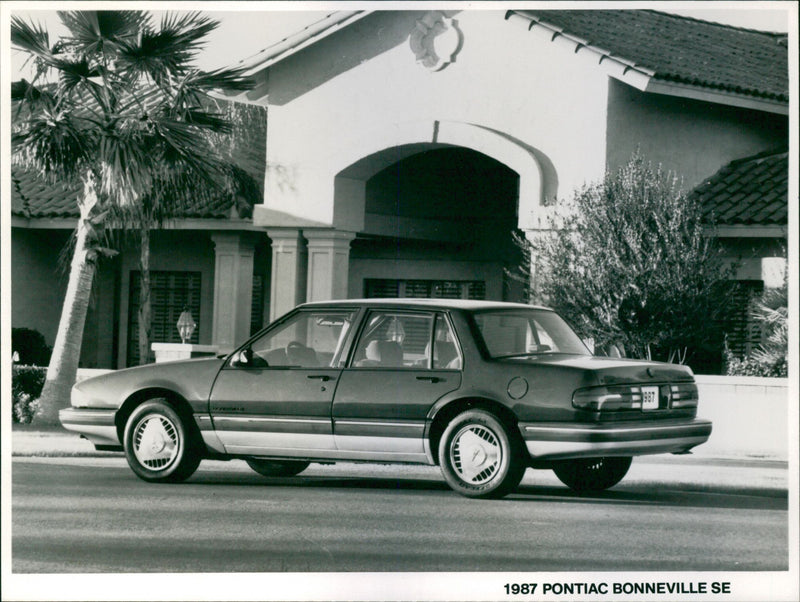 1987 Pontiac Bonneville SE - Vintage Photograph