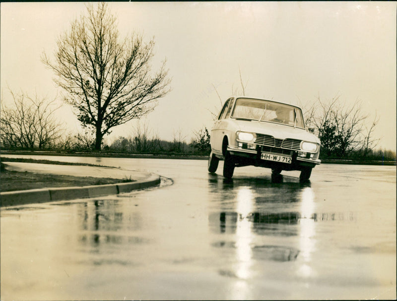 Renault - Vintage Photograph