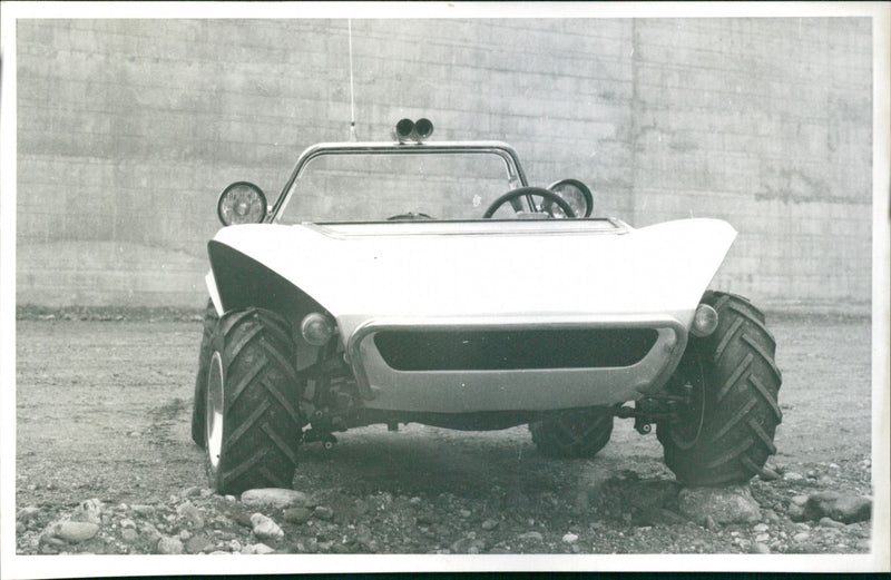 Chrysler Shake 1970 - Vintage Photograph