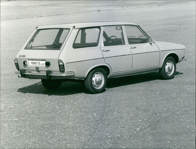 Renault 12 - Vintage Photograph