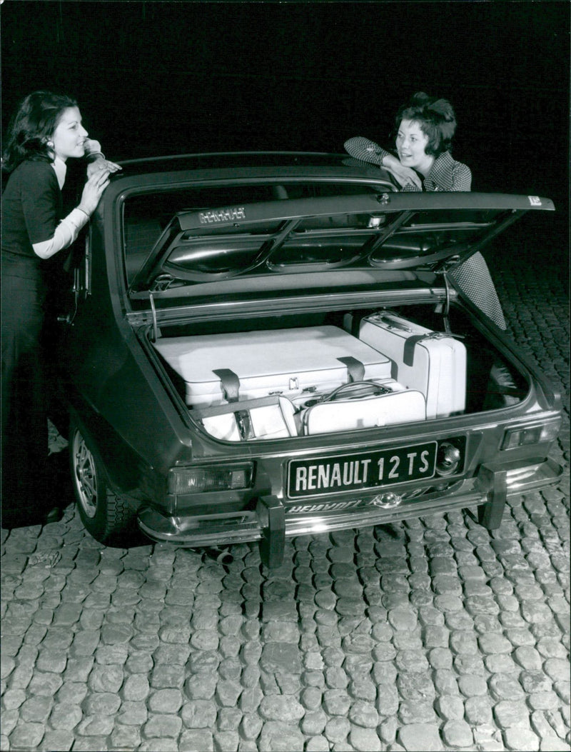 Renault 12 TS - Vintage Photograph