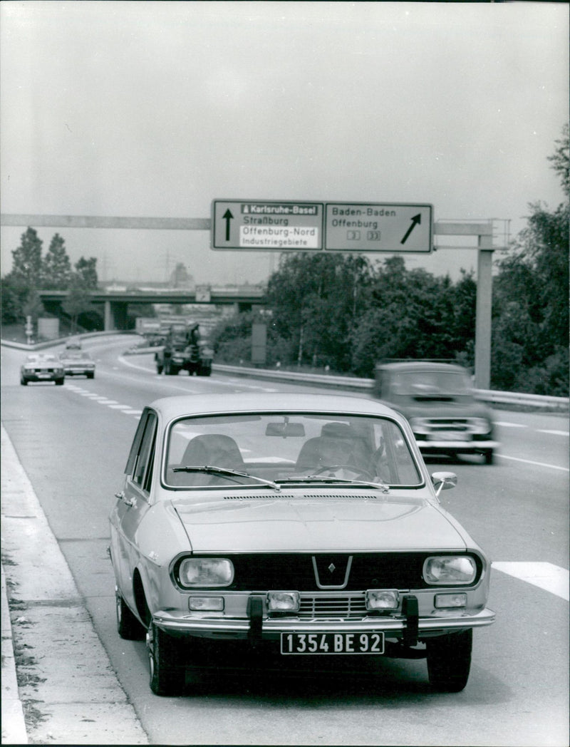 Renault 12 TS - Vintage Photograph