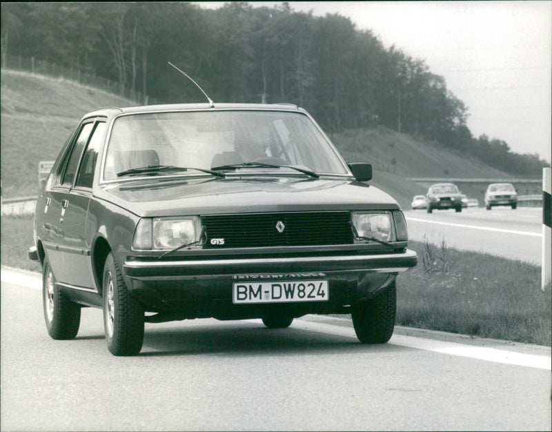 Renault 18 - Vintage Photograph