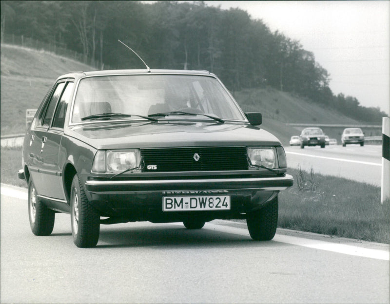 Renault 18 - Vintage Photograph