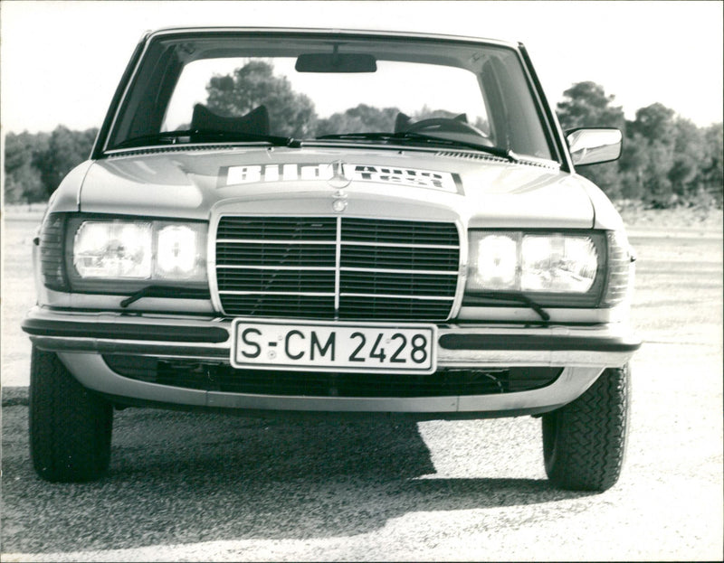Mercedes Benz W123 280 - Vintage Photograph
