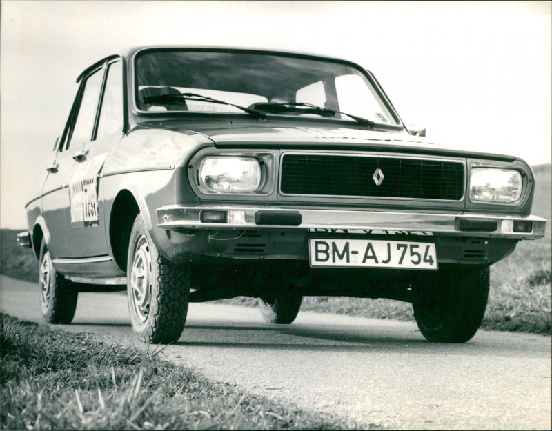 Renault - Vintage Photograph