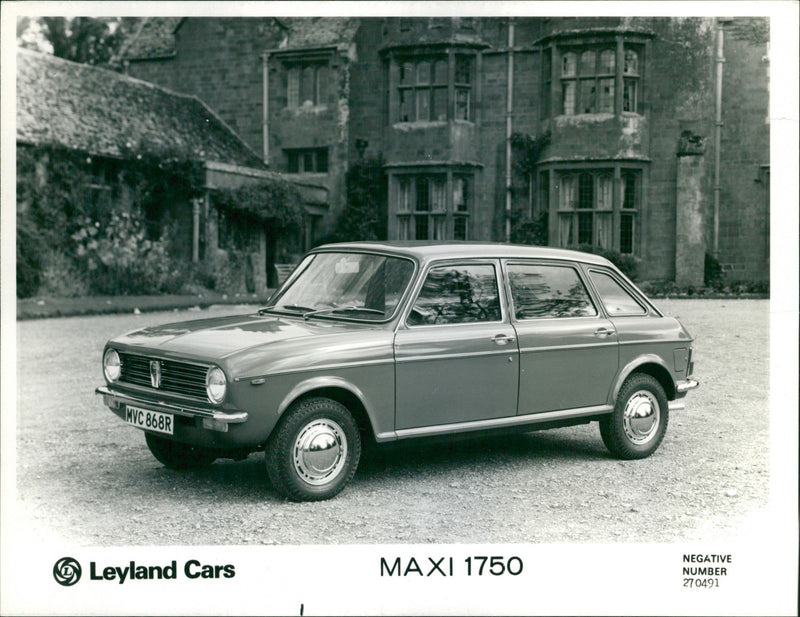 Leyland Cars Maxi 1750 - Vintage Photograph