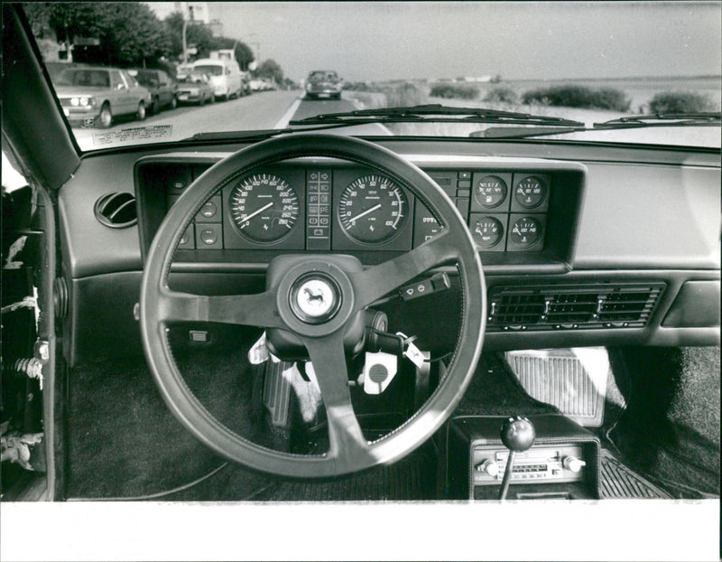 Ferrari Berlinetta Boxer Cabrio, Cockpit - Vintage Photograph