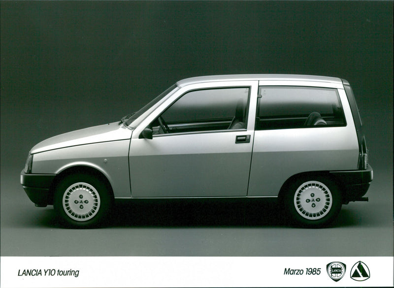 Lancia Y10 touring - Vintage Photograph