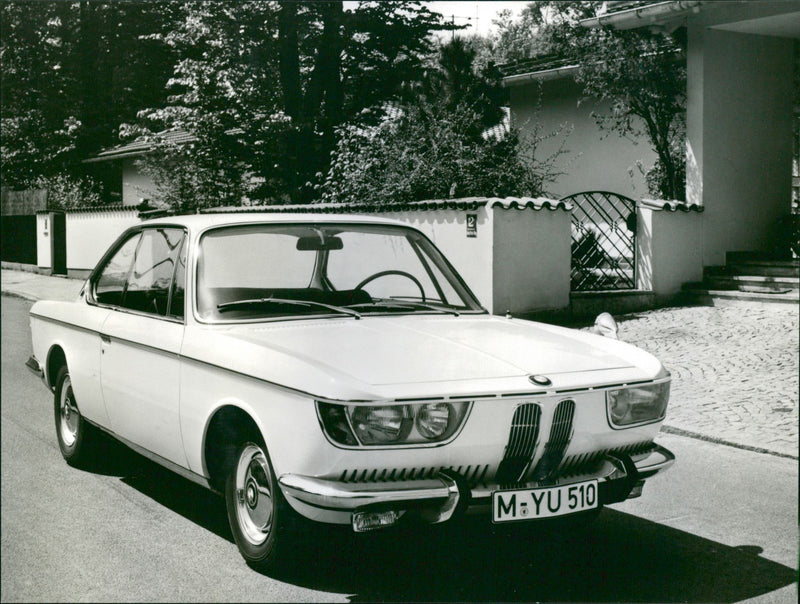 BMW 2000 CS Coupe 1965 - Vintage Photograph