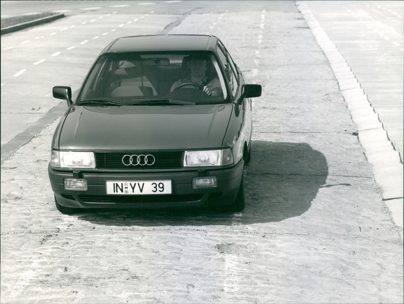 Audi 80 Quattro 16V - Vintage Photograph