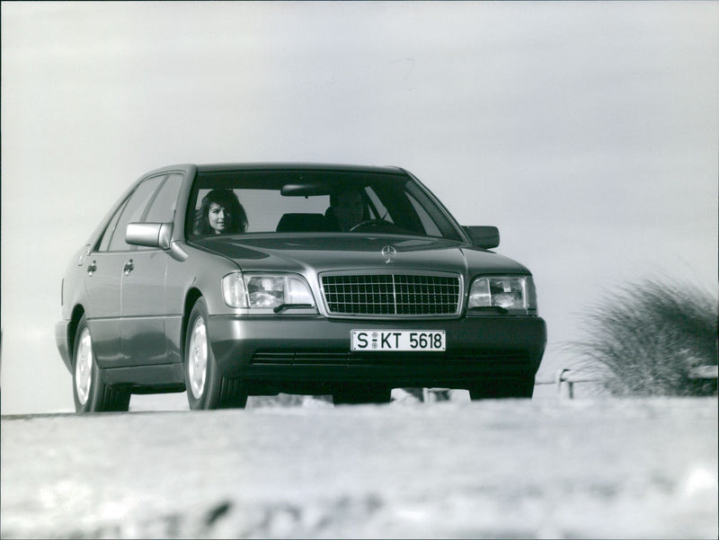 Mercedes-Benz W124 - Vintage Photograph