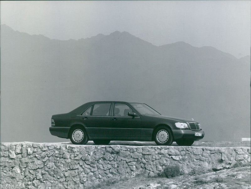 Mercedes-Benz W124 - Vintage Photograph