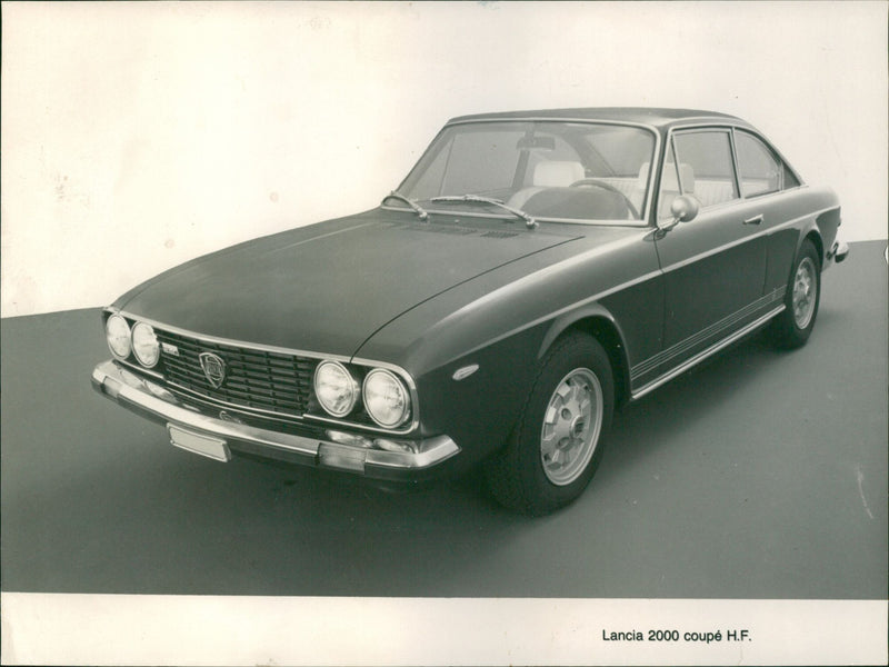 Lancia 2000 coupe H.F. - Vintage Photograph