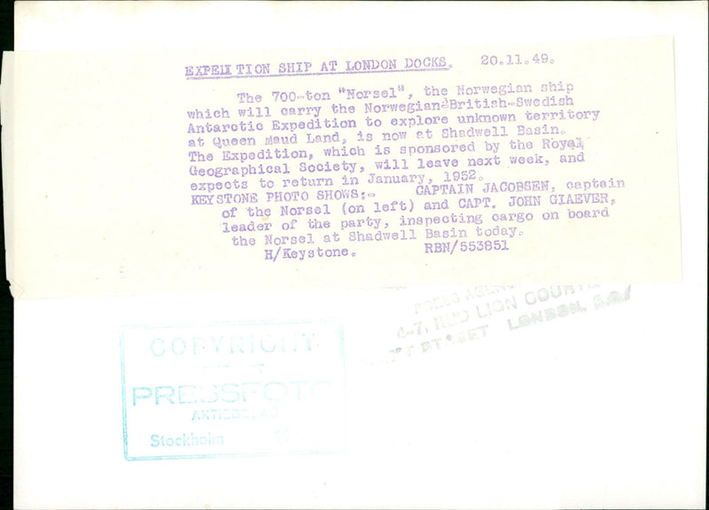 1952 COMPLIMENTS RAPHAEL DIVISION THELL PET JOHN SHIP QUEEN ROYAL EXPEDITION - Vintage Photograph