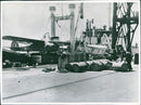 COMPLIMENTS RAPHAEL DIVISION AIRCRAFT SHIP BRITISH QUEEN EXPEDITION - Vintage Photograph