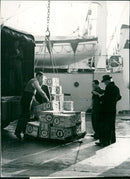 COMPLIMENTS RAPHAEL DIVISION AIRCRAFT KEYSTONE SWEDISH QUEEN EXPEDITION - Vintage Photograph