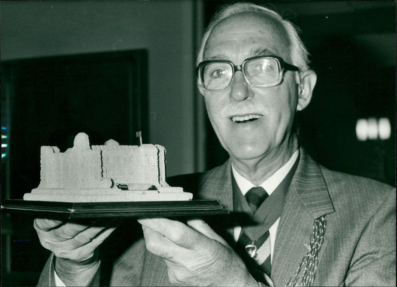 1989 MODEL JOHN WHITE - Vintage Photograph