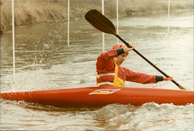 Liz Sharman, canoeist - Vintage Photograph