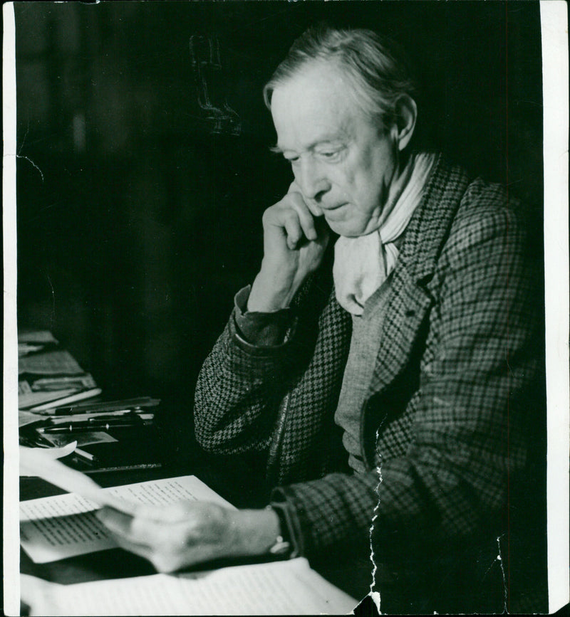 Sir Alfred Munnings - Vintage Photograph