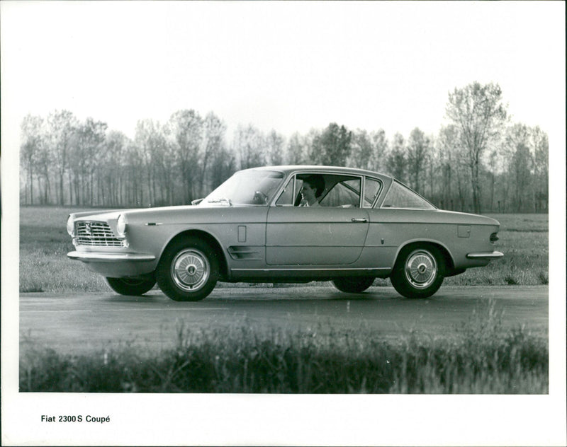 Fiat 2300 S Coupe - Vintage Photograph