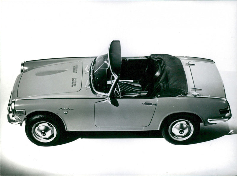 Honda S800 Cabrio - Vintage Photograph