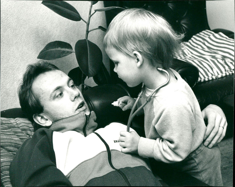 Göte Wälitalo med dottern Lisa - Vintage Photograph