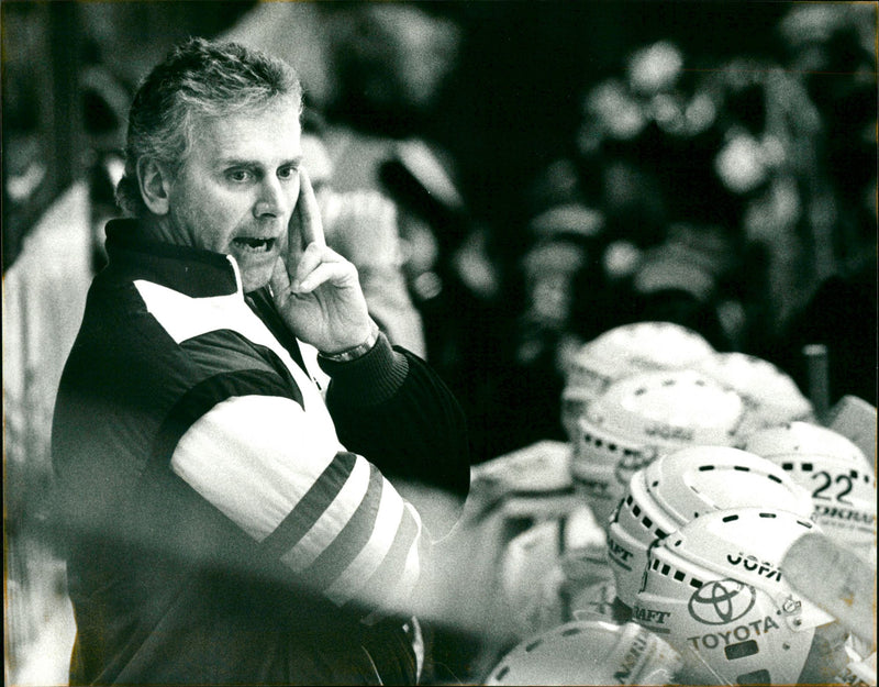 Roland Stoltz, tränare Björklöven ishockey - Vintage Photograph