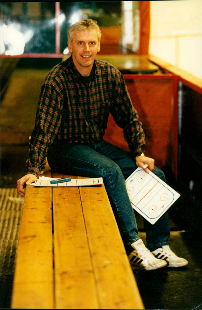 Roland Stoltz, tränare Björklöven ishockey - Vintage Photograph