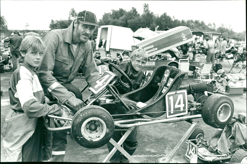 1984 DION DINO VOLVO CASTROL ARCHIVE CART PHOTO TO FRANCE - Vintage Photograph