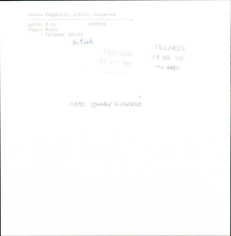 1990 MUSIC PERSONS SINGER SHELF HAGGKVIST ARCHIVE PEOPLE GOWSEUS ARTIST - Vintage Photograph