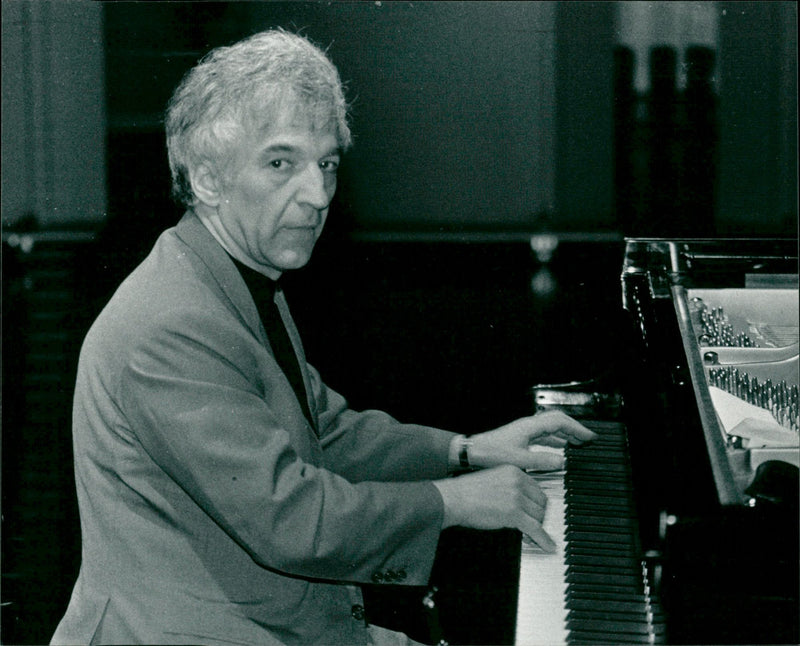 Wladimir Ashkenazy - Vintage Photograph