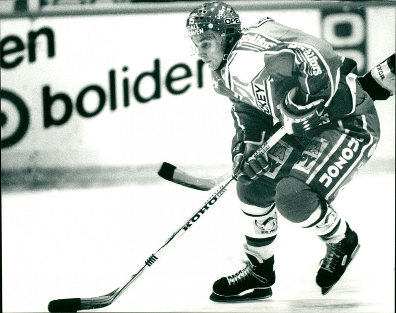 Ulf "Sasse" Sandström, ishockey MoDo - Vintage Photograph