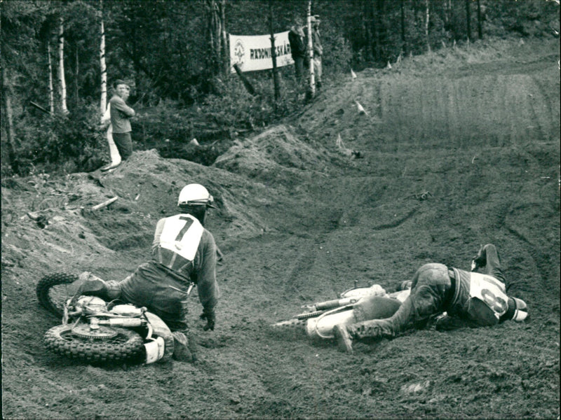 Kurt Påhlsson & Ingemar Österberg overturned - Vintage Photograph