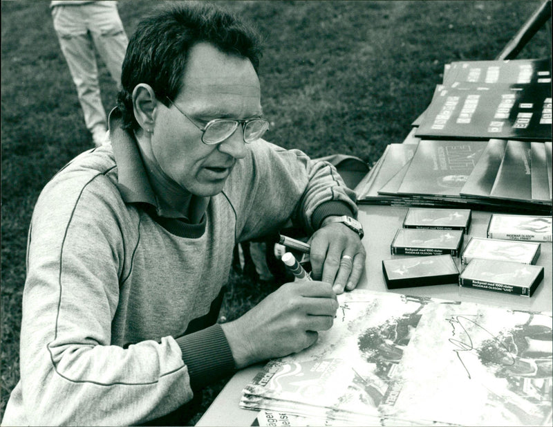 1986 ROUTEILLE AKI MUSICIAN CHRISTIAN SSON PEOPLE KUPIER MUSI - Vintage Photograph