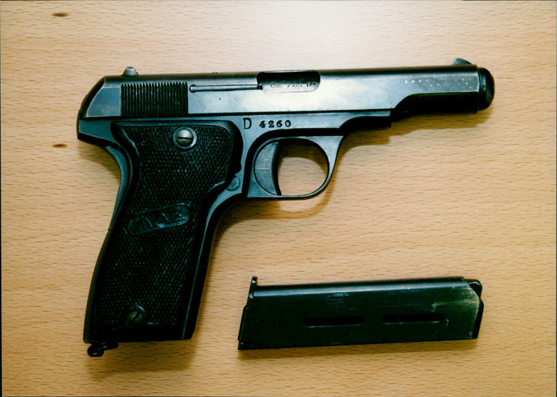 MAB Brevete Model D pistol - Vintage Photograph