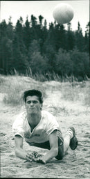Lars Skånberg (Vännäs). Beach-Volley DM -84 - Vintage Photograph