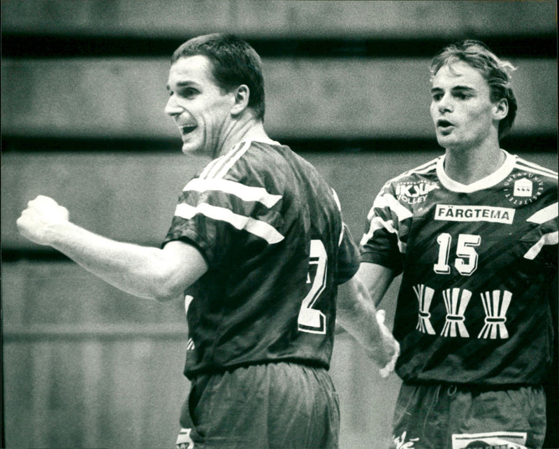 Micael Ljung och Tom Englén. IKSU Volleyboll - Vintage Photograph