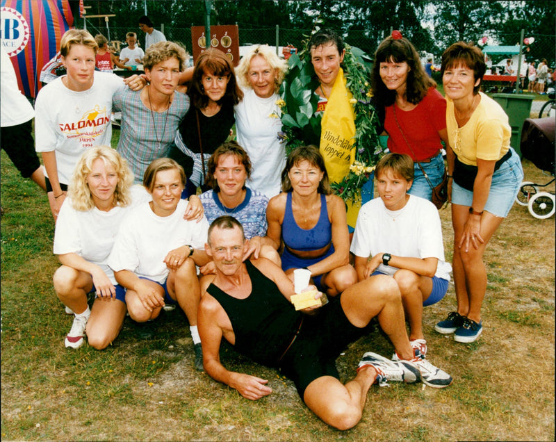 Lahnajärv SIF, vinnare i damklassen Vindelälvsloppet - Vintage Photograph